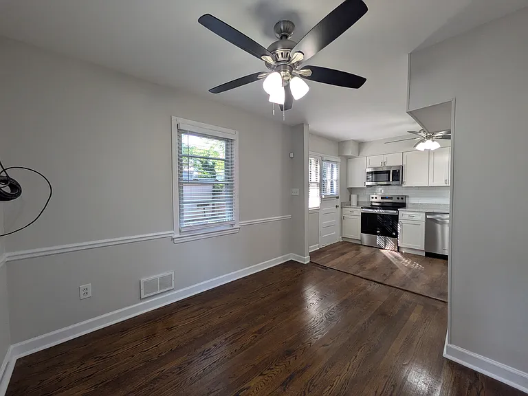 2322 Jameson St — Photo 4