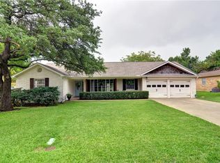 3705 Glenmont Dr, Fort Worth, TX 76133