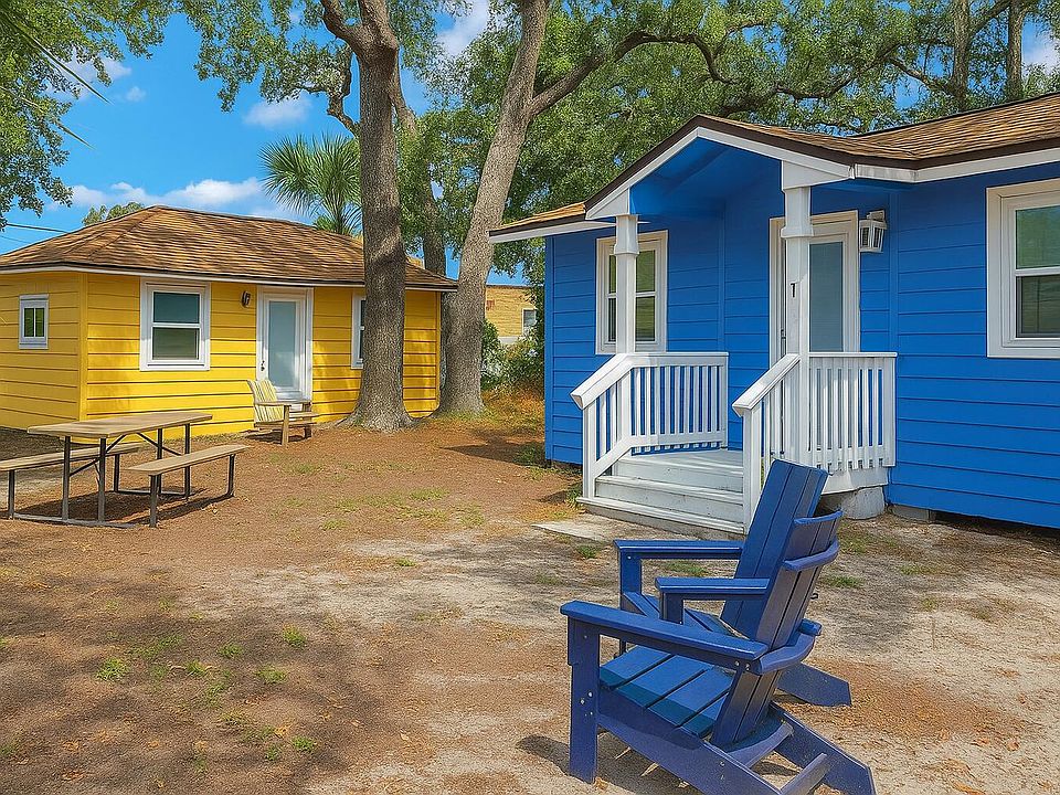 1st image of 229 Florida Blanca Pl SE #7