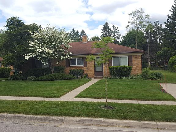 2nd image of 131 S Holbrook St #131