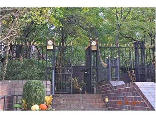 Sold by Douglas Elliman | media 19