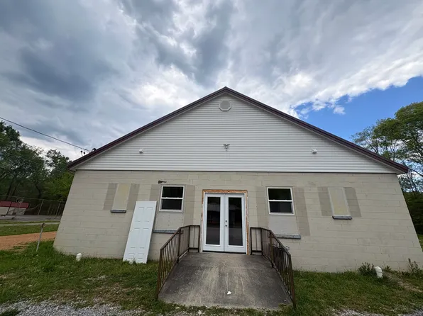 415 Woody Ave #1, Harriman, TN 37748