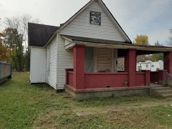 143 E Griffith St, Shelburn, IN 47879
