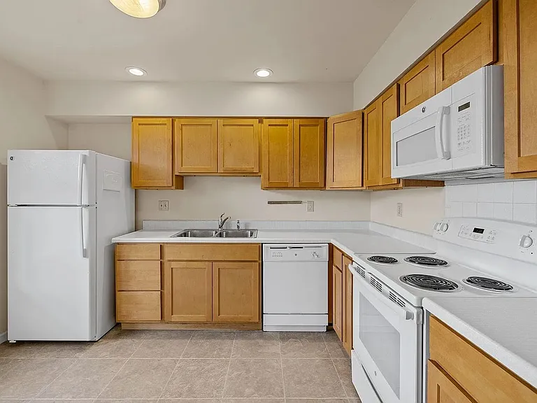 3901 Folsom Ave — Photo 7