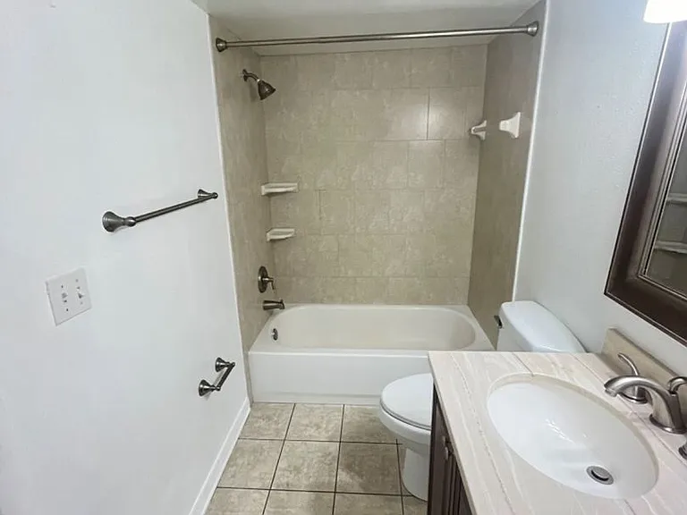 7609 Dolonita Dr — Photo 4