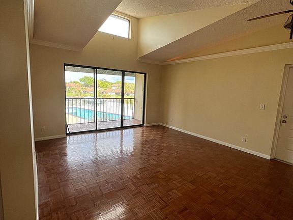 4th image of 708 Sunny Pine Way APT B3
