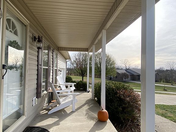 4th image of 146 Jill Ln