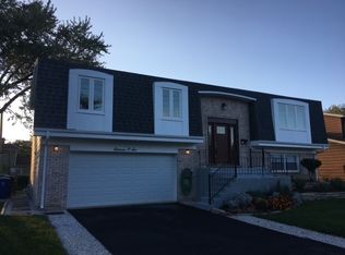 1106 S Busse Rd, Mount Prospect, IL 60056