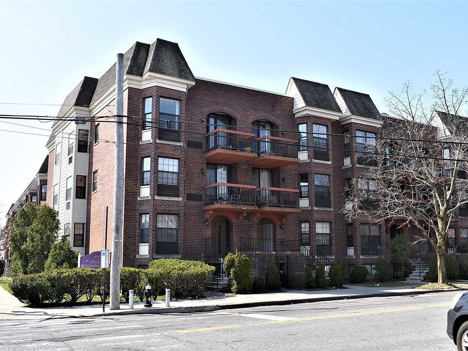1st image of 16316 71st Ave #181