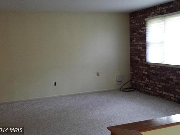 5th image of 963 Saint Johns Dr