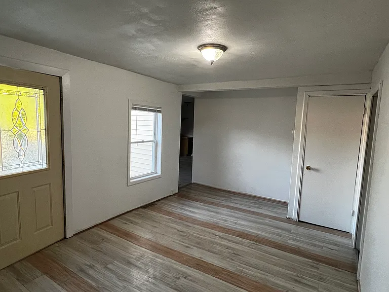 1131 Dr Martin Luther King Dr #B — Photo 3