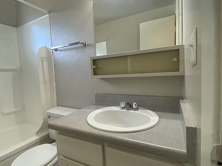 Garden Center Apt. 62, 64 & 70 — Photo 14