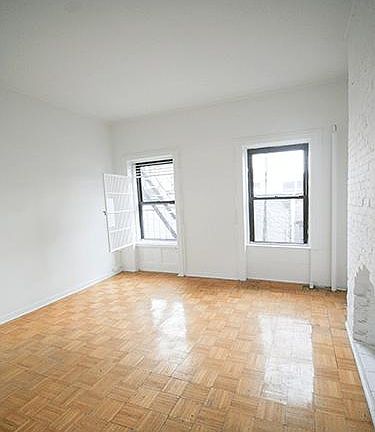 2nd image of 129 Mac Dougal St