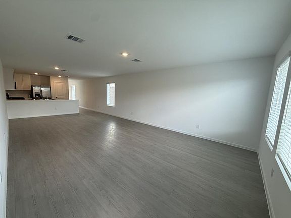 5th image of 2524 Guineas Ln