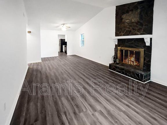 4th image of 5463 Glen Haven Dr