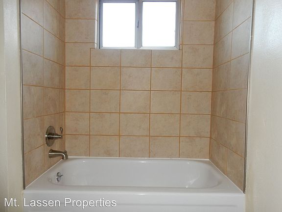 5th image of 472-855 Adele Ct