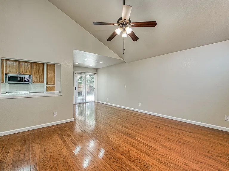 6053 N Mitre Ave — Photo 24