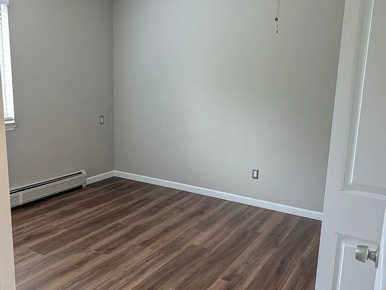 1121 Poplar St — Photo 14