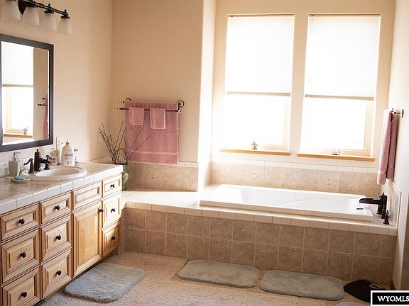 4th image of 6881 Lauren Ln