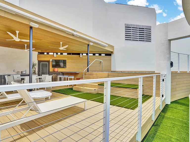 Private terrace:pool, bbq, bath and lounge area