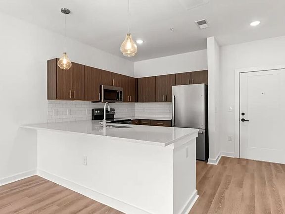 5th image of 1540 Lebanon Pike #116