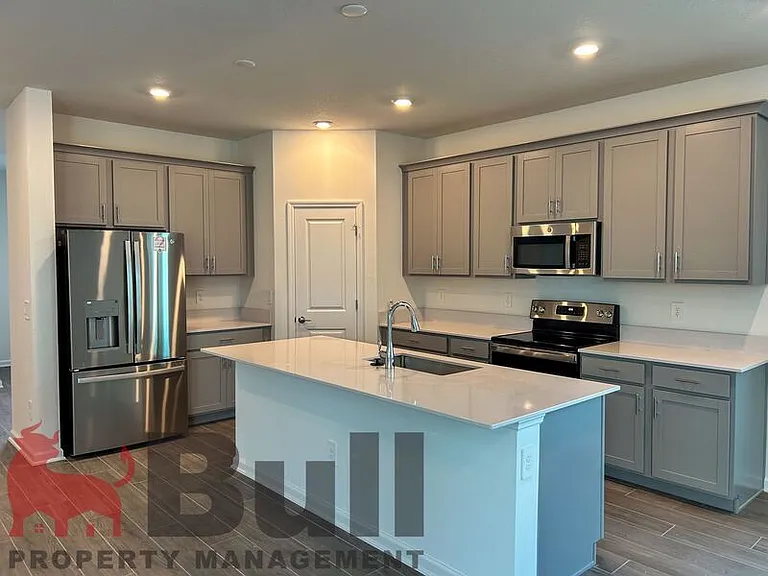 6443 Pine Fork Alley St — Photo 3