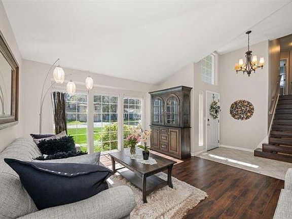 3rd image of 1216 W Candlewood Ct