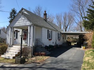 2952 Fairhill Rd, Fairfax, VA 22031