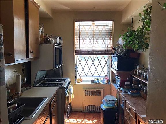 4th image of 2615 Parsons Blvd APT 1E