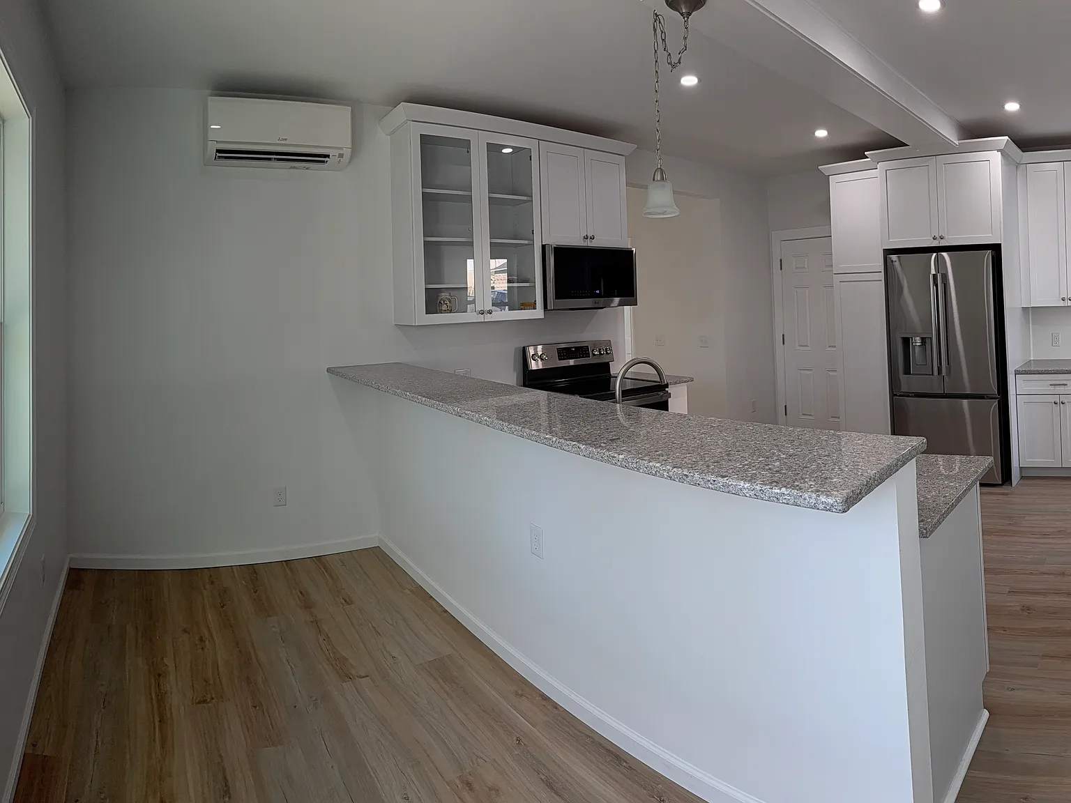 2 bed, 1100 sqft, $1,950 — Photo 4