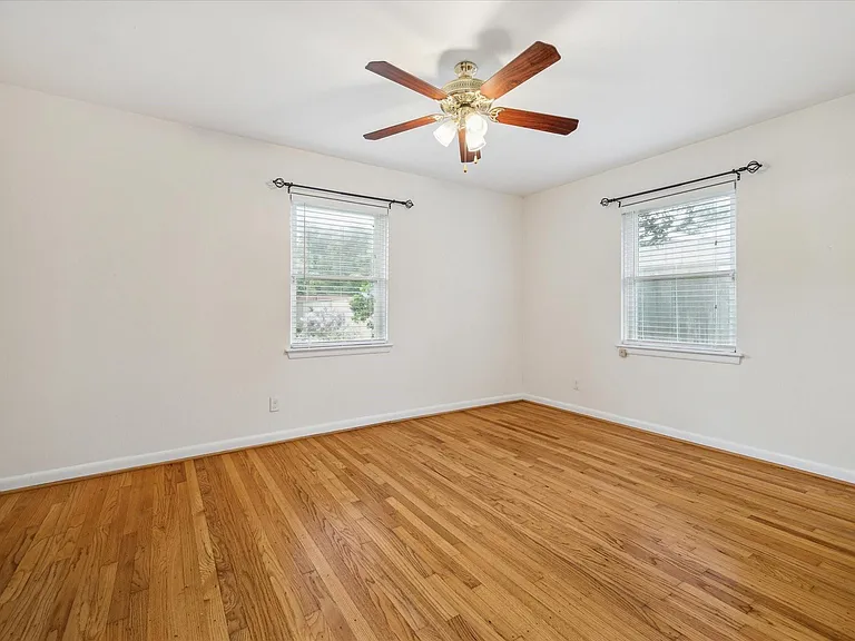 1124 Springrock Ln — Photo 6