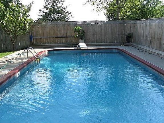 In ground pool 16’x32’