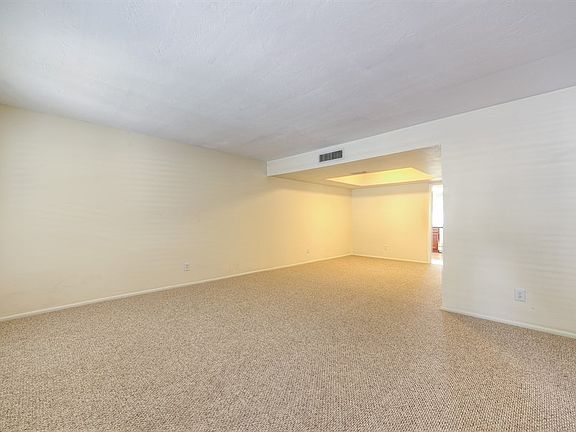 2nd image of 7761 N Via Del Sendero