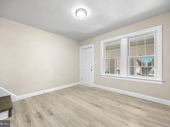 5th image of 1113 N Pine St