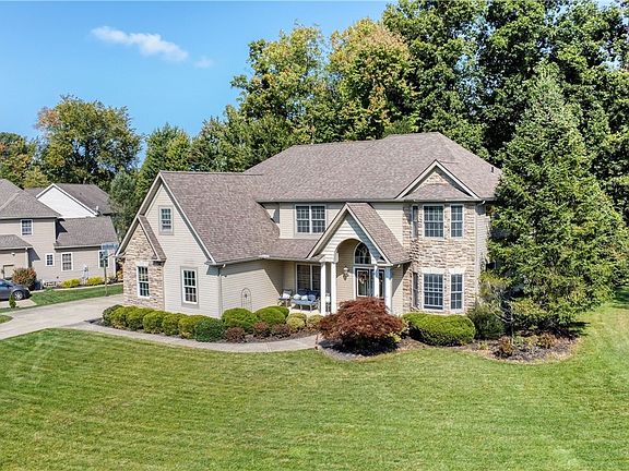 2nd image of 10969 Stonewycke Dr