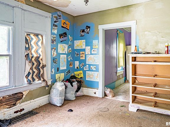 4th image of 517 Vine St