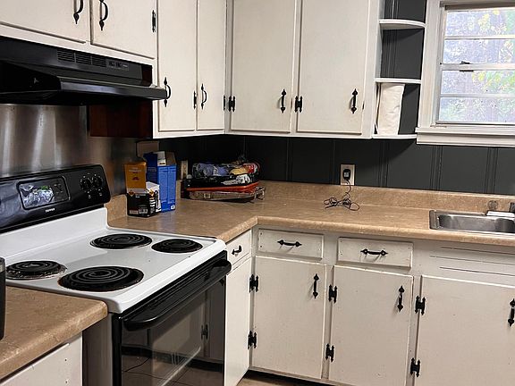 4th image of 2601 Andrew Jackson Way NE