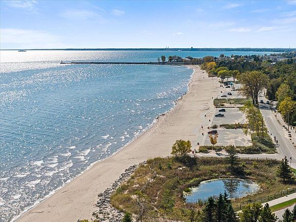 5th image of 350 Lake Breeze WAY
