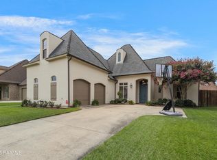 102 Hennessy Dr, Lafayette, LA 70508