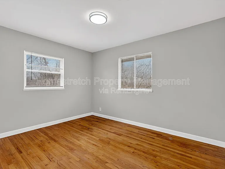 10201 Gourock Dr — Photo 15