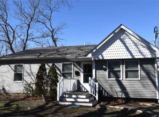 2714 Connecticut Ave, Medford, NY 11763