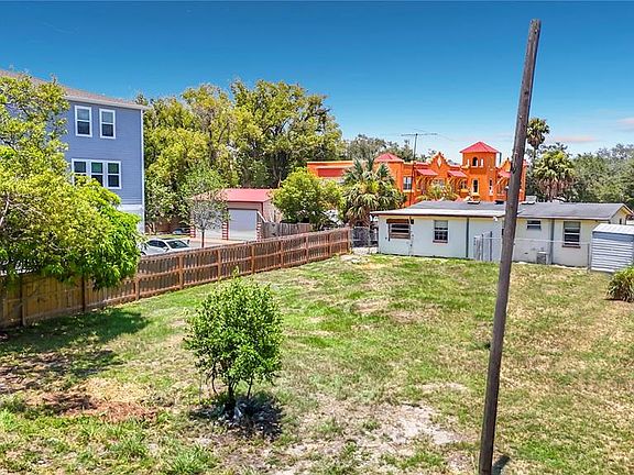 4th image of 2304 N HIGHLAND AVENUE LOT 9