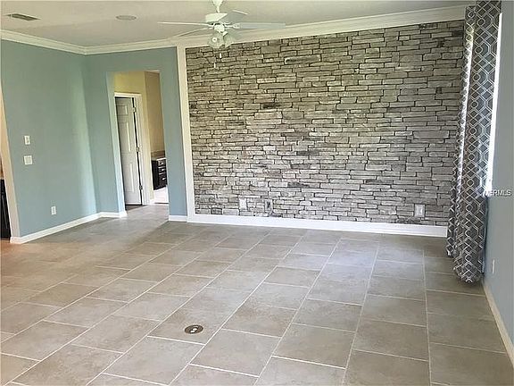 5th image of 1033 Cavan Dr