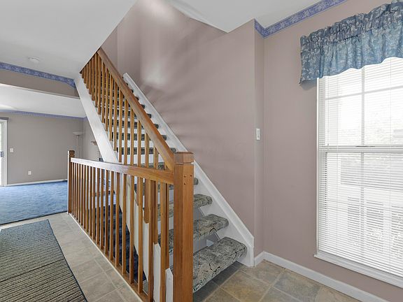 5th image of 7610 Bay Hill Dr