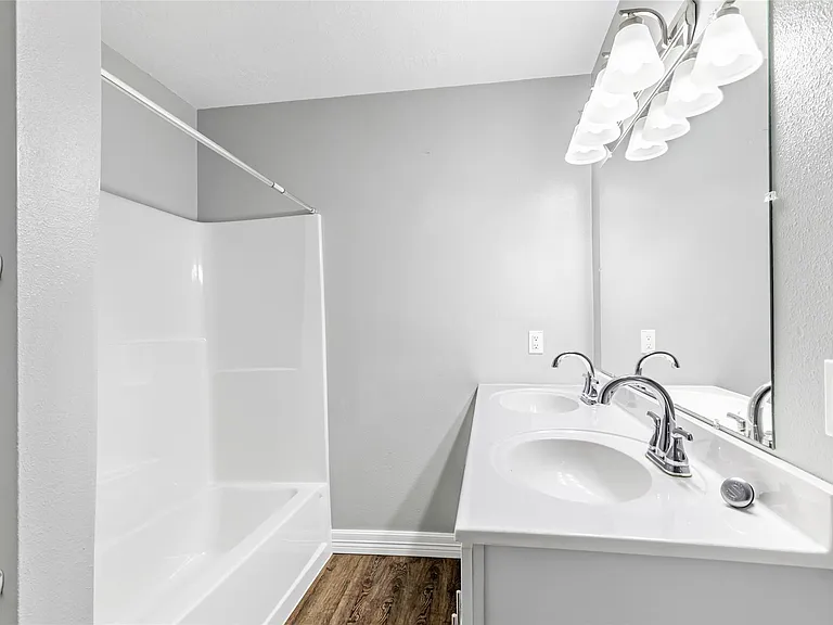 520 E Defee Ave — Photo 25