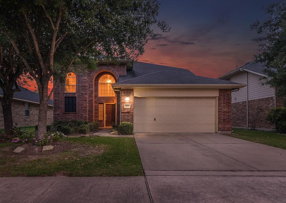 1st image of 7911 Crystal Moon Dr