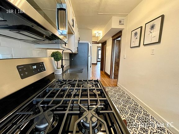 3rd image of 1413 W 39th St #1