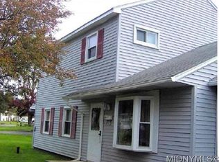 522 Willow Dr, Utica, NY 13502