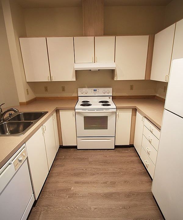 1st image of 9904 NE 134th Ct