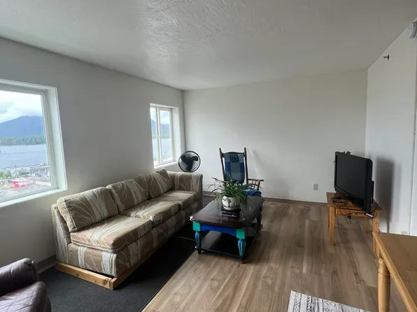2415 Hemlock St #803, Ketchikan, AK 99901
